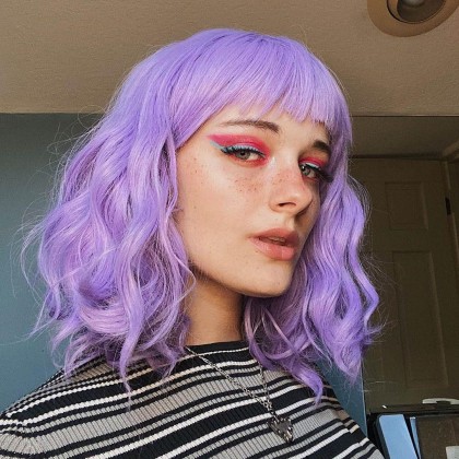 Light Purple Short Bob Hair Wigs with Bangs Violet Wavy Synthetic Cosplay Wig 12 Inch Natural Looking As Real Hair 